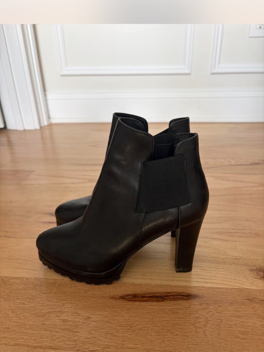 AllSaints Black Leather High Heel Chelsea Ankle Boots - Excellent Condition 7.5